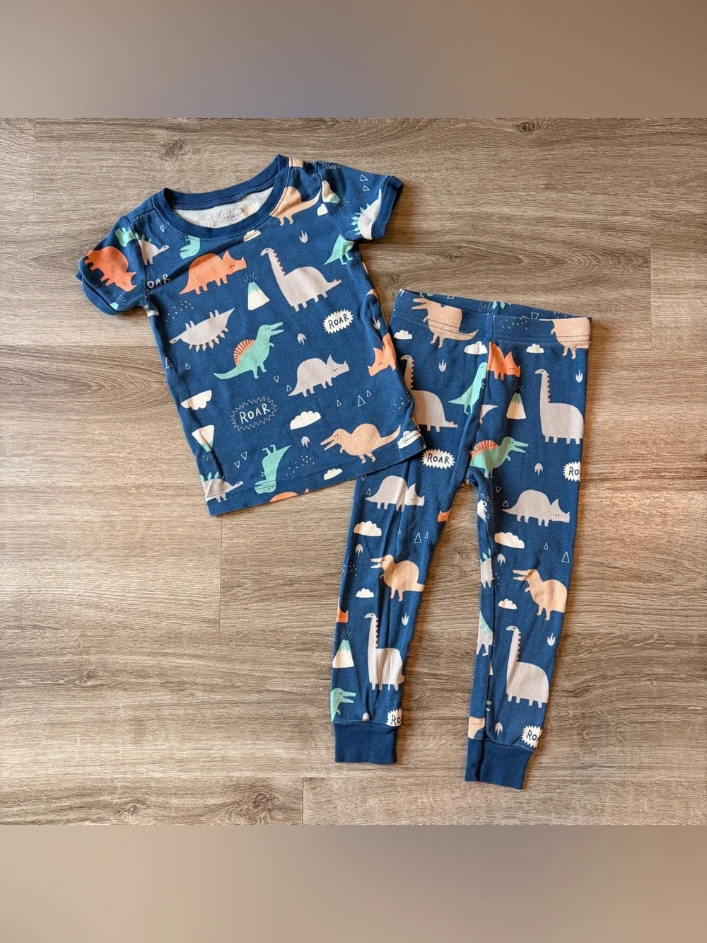 Old Navy toddler boys dinosaur print pajama set
